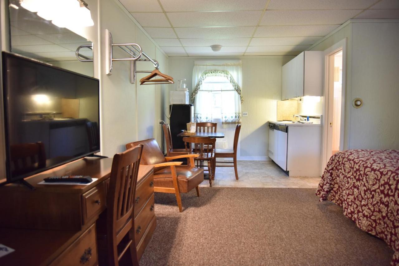 Acadia Pines Motel 바 하버 외부 사진